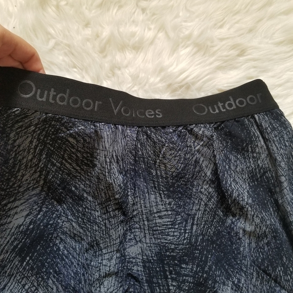 RARE Outdoor Voices Lightspeed Run Shorts Small - Picture 8 of 16